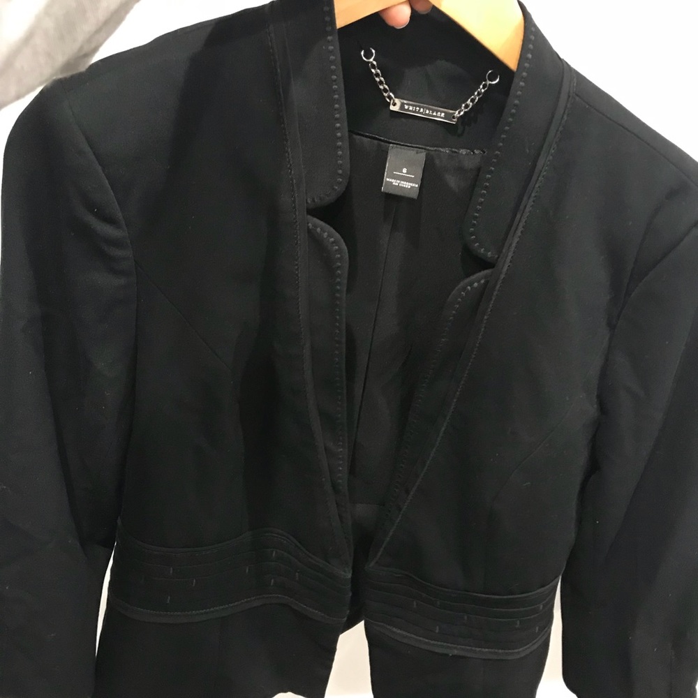 Black blazer w/lapel details